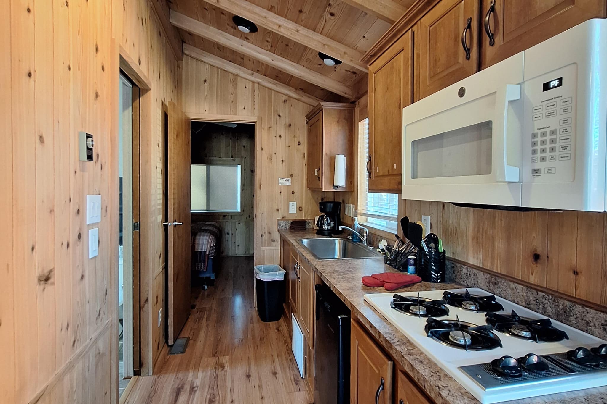 Creekside Cabin — photo 3