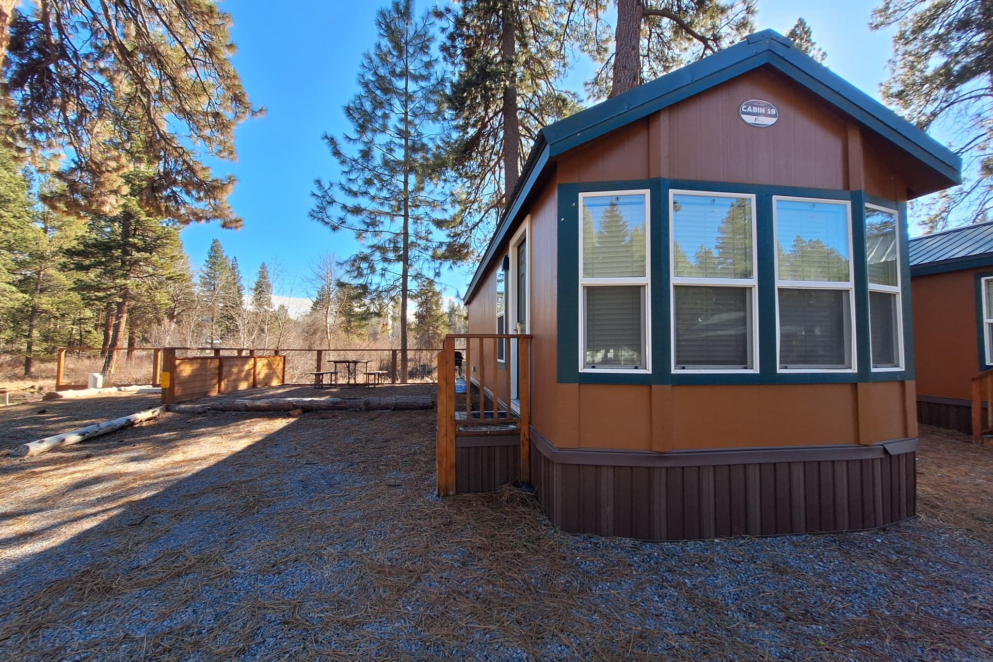 Deluxe Creekside Cabin