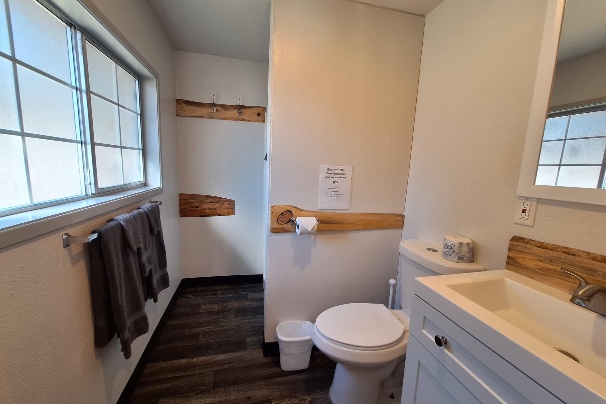 Standard 2-Bedroom Cabin — photo 3