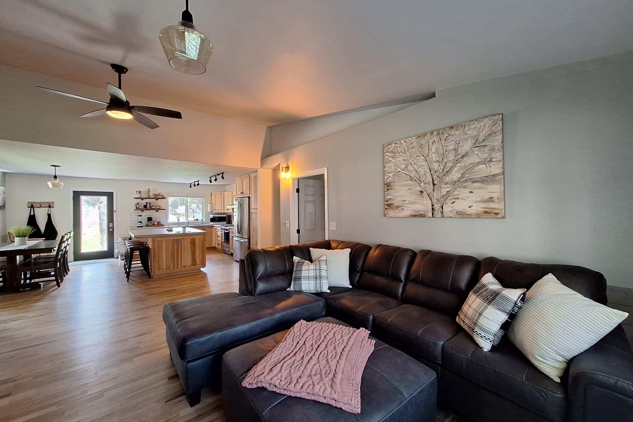 Open-concept living room and kitchen of the Crater Lake Resort vacation home
